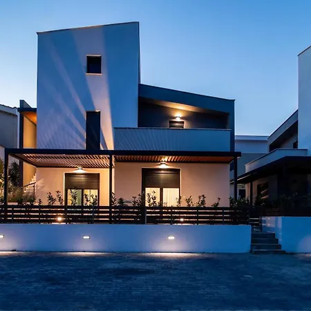 Diamond C Luxury Apartment *